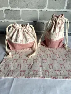 リボン柄給食袋セット　お弁当袋　コップ袋　ランチョンマット　入園入学