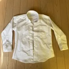 サイズ１２０のスーツ3点セット 黒のストライプ柄です。