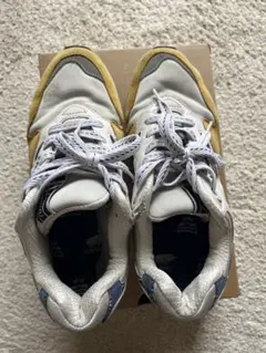 KARHU レガシー スニーカーホワイト/イエロー/ネイビーのサムネイル