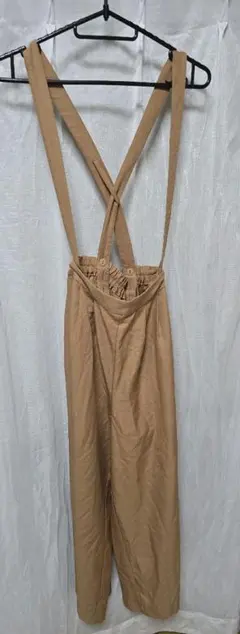 ベージュ サスペンダー付き サロペット