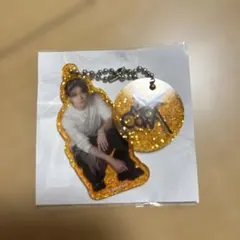 TXT モアコン カプセルトイ ヨンジュン アクキー - メルカリ