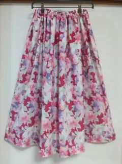 華やかな花柄ロングギャザースカート&シュシュ