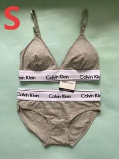 新品未使用カルバンクライン レディース ブラ ショーツ 上下セット_21