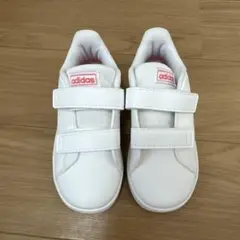 新品未使用【adidas】キッズ・スニーカー（15cm）