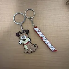 Supremeキーホルダー 2個セットのサムネイル