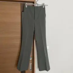 GUセンタープレスフレアパンツ　M