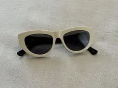 EPØKHE サングラス バイカラー キャットアイのサムネイル