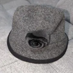 バケットハット　ラビットファー飾り付き　Sサイズ