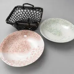 花友禅 取鉢揃（桜柄の取り鉢2枚＋竹かご）のサムネイル