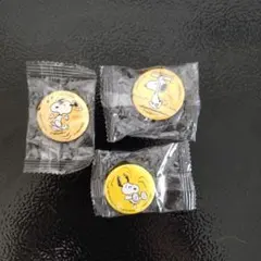 スヌーピー 缶バッジ 3個セット ピーナッツ　くら寿司のサムネイル