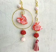 和紙千代紙のゆらゆら月ウサギのピアス【赤】