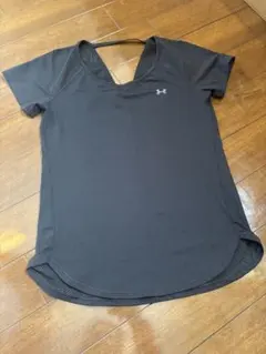 Under Armour レディーストレーニングシャツ 黒