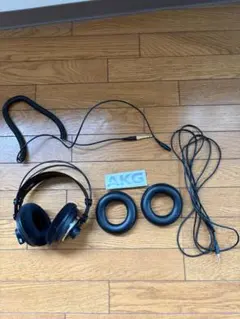 AKG K240 MKII セミオープン型スタジオヘッドホンのサムネイル