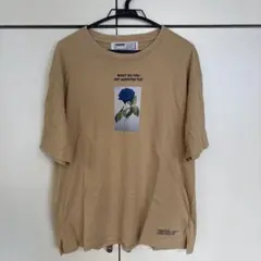LEGENDA ベージュ×青薔薇 Tシャツ フリーサイズTWICEモモ着用色違いのサムネイル