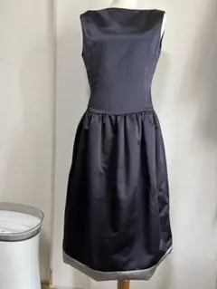 COMME CAサイズ7号美ライン黒ひざ丈バルーンワンピース♭6786のサムネイル