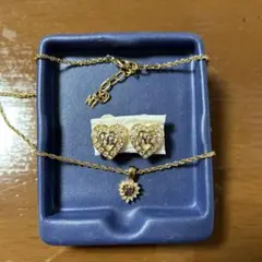 ニナリッチ2点セットネックレス イヤリングロゴハートモチーフライトストーン