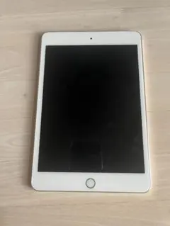 iPad mini4 シルバー 本体　ジャンク