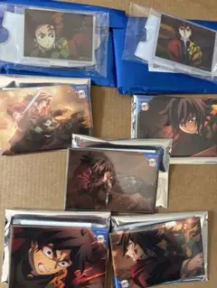 ランダム全方位缶バッジ 冨岡義勇 ＋ミニアクスタ