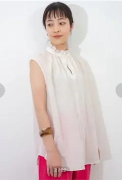 green label relaxing ノースリーブブラウス　定価7,920円