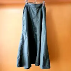 ユニクロ　カーキ フレアスカート ロング丈 シンプル　UNIQLOのサムネイル