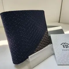 【未使用/箱付き】印傳屋 折り財布 庵(いほり) ネイビー系 総柄 ユニセックス