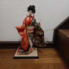呪物】黒着物の舞妓人形 日本人形 ケース無し 曰く付き - メルカリ