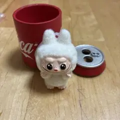 LABUBUフィギュアコカ・コーラカップ付き