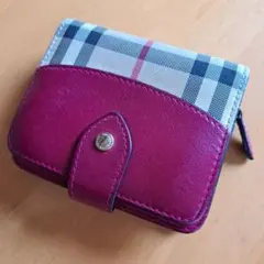 BURBERRY 二つ折り財布 チェック柄 レッドのサムネイル