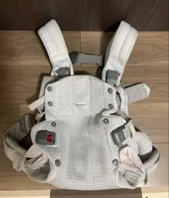 BABYBJÖRN ベビービョルンハーモニー シルバー　メッシュ