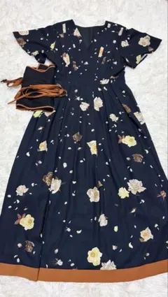 岩間恵さん着用　AMERI VINTEGE AMY BELL DRESS Sのサムネイル