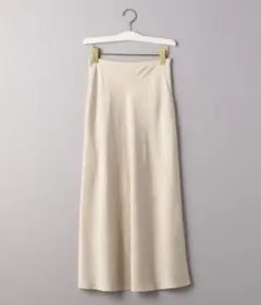 UNITED ARROWS サテンマキシスカート 36 ベージュ 美品上品　夏のサムネイル