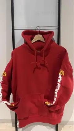 こ*ー様 OBEY レッド パーカー Lサイズのサムネイル