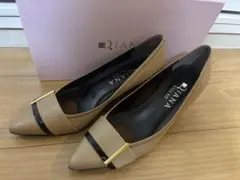 極美品　DIANAダイアナパンプスベージュブラウンゴールド 23cmのサムネイル
