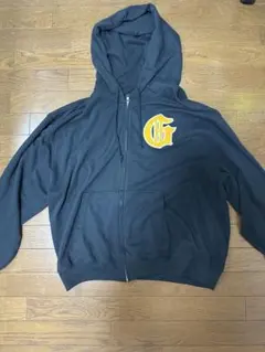 美品　GAP ジップパーカー