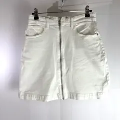 【デザインスカート】GUESS 白デニムスカート　ジッパー　27 Ｍ〜Ｌ位