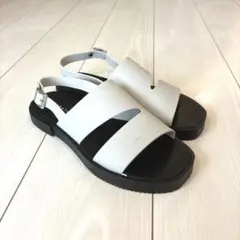 TEMPERATE サンダル　モノトーン　テンパレイト　フラットソール　40のサムネイル