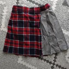 GU キッズ　赤と黒のチェックプリーツスカート 120cm