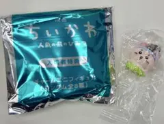 映画ちいかわ 入場者特典 チャームミニフィギュア 古本屋さん（カニちゃん）のサムネイル