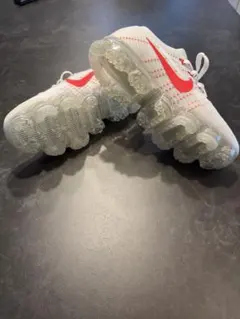 ヴェイパーマックス スニーカー