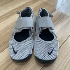 Nike ナイキ　エアリフト　キッズ　シューズ　サンダル　メッシュ　グレー