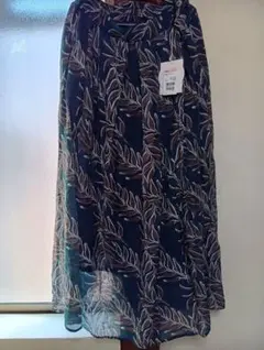 【伊勢丹タグ付き新品】リーフ柄シフォンロングスカート ネイビー