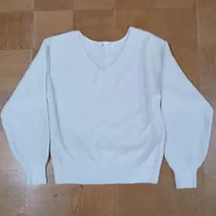 ホワイト Vネック セーター