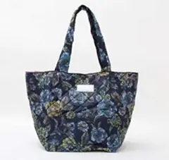 LOWRYS FARM 軽量ふわふわ♪大容量 キルティング 花柄トートバッグ