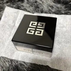 GIVENCHY PRISME LIBRE 02 SATIN BLANCのサムネイル
