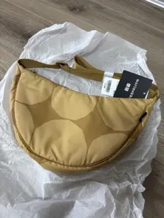 新品★marimekko×UNIQLOラウンドミニショルダーバッグ★ベージュ
