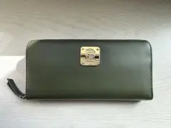 グリーン長財布
