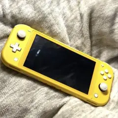 Nintendo Switch Light イエロー 箱・充電器ありのサムネイル