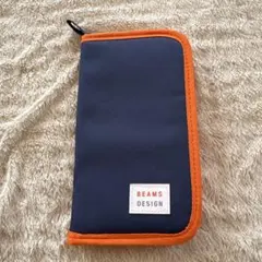 BEAMS DESIGN マルチケース ネイビー/オレンジ