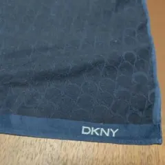 DKNY ハンカチ 総柄 ネイビーのサムネイル