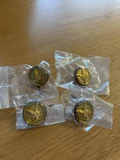 ディズニー　ピンバッジ　2000年